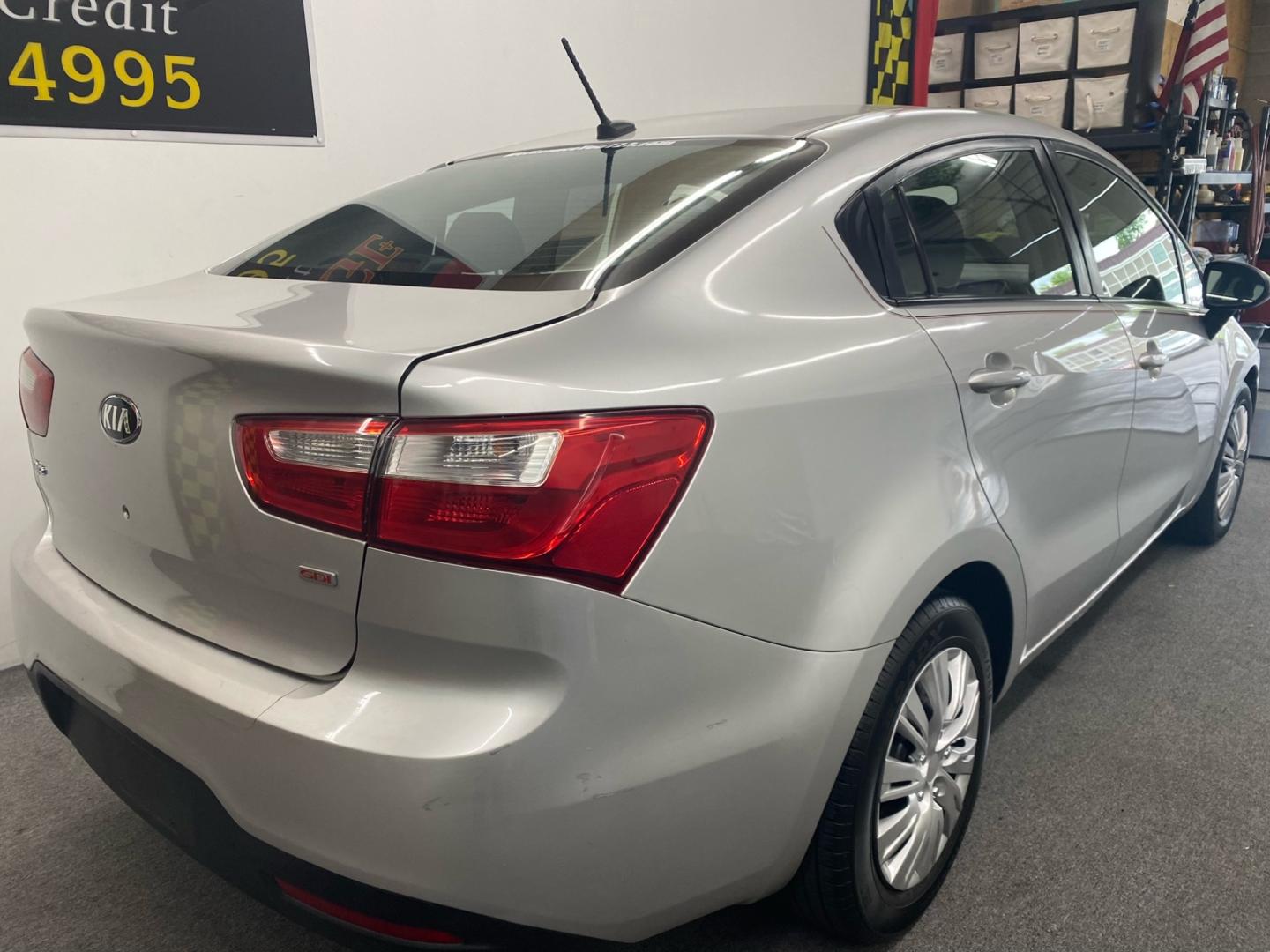 2013 SILVER Kia Rio LX (KNADM4A31D6) with an 1.6L L4 DOHC 16V engine, located at 533 S West End Blvd., Quakertown, PA, 18951, (877) 257-4995, 40.343994, -75.303604 - Photo#3